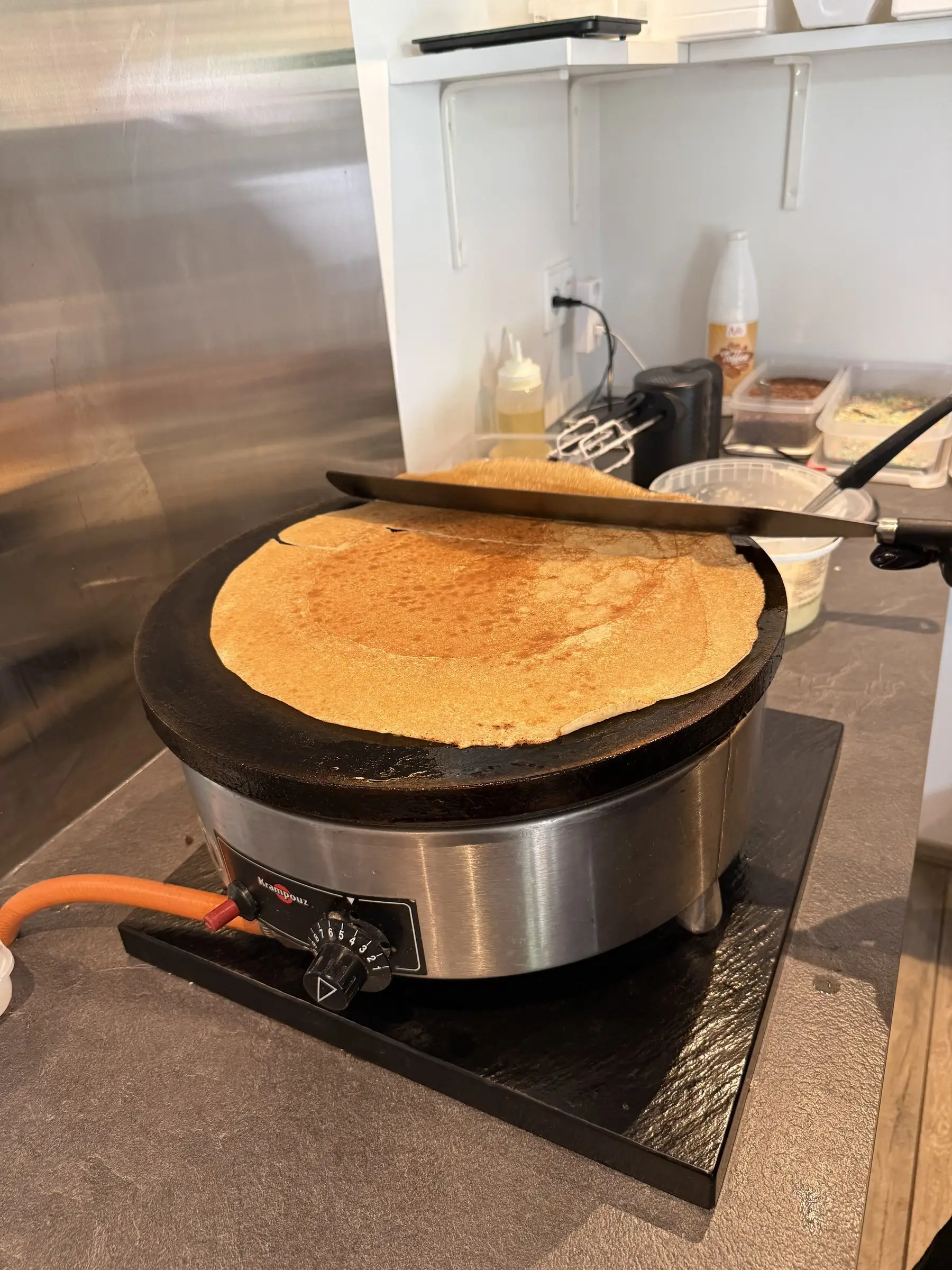 Pandekage på pandekagejernet i ishuset